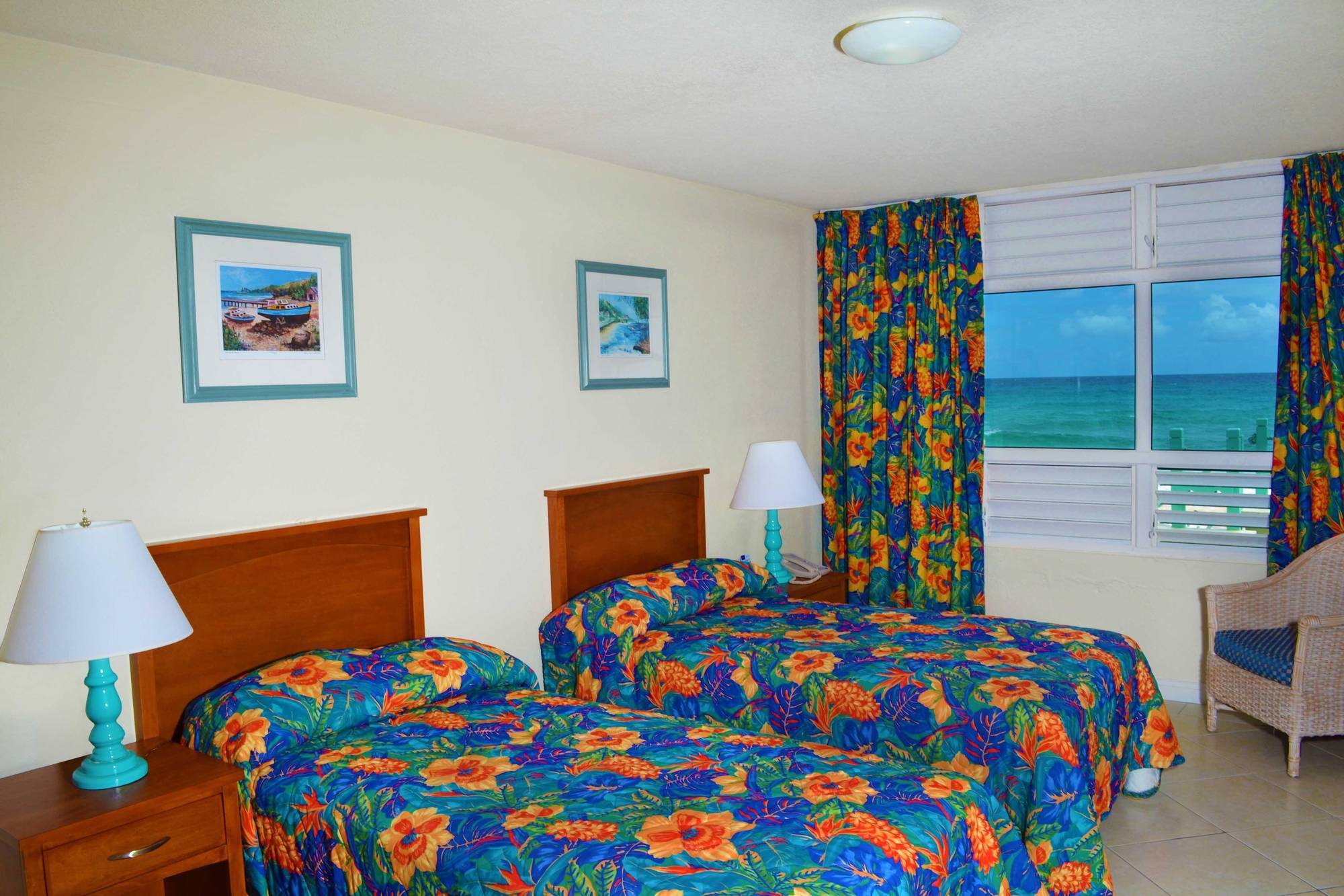 Coral Mist Beach Hotel Bridgetown Esterno foto